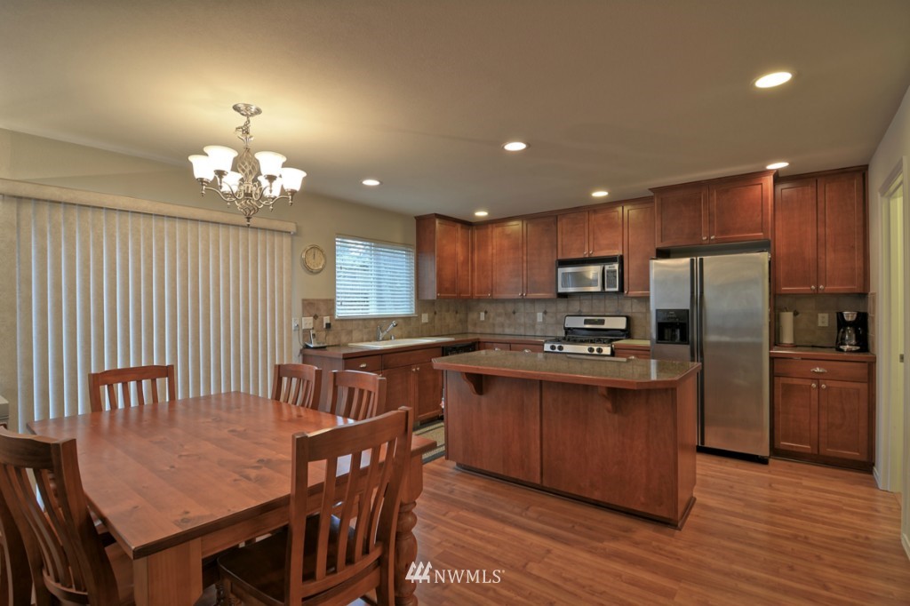 2325 194th Street Southeast Bothell, WA 98012 - Photo 6 of 21