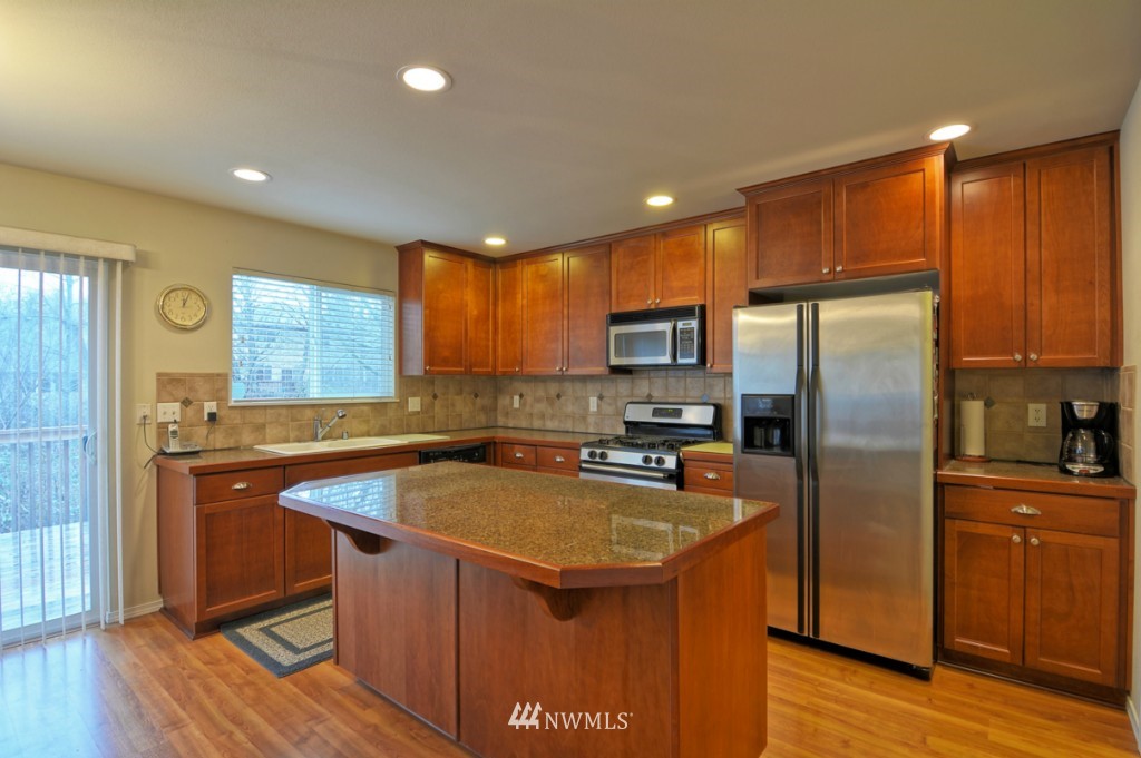 2325 194th Street Southeast Bothell, WA 98012 - Photo 8 of 21