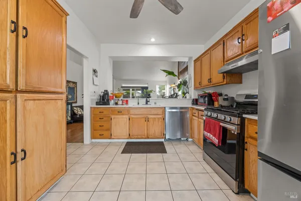 $570,000 | 1007 Mayfield Way, Suisun City, CA 94585