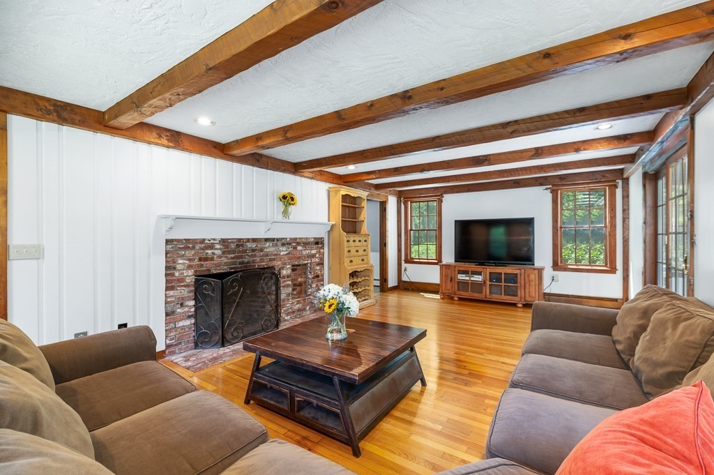 9 Great Pond Road Wenham, MA 01984 - Photo 8 of 37