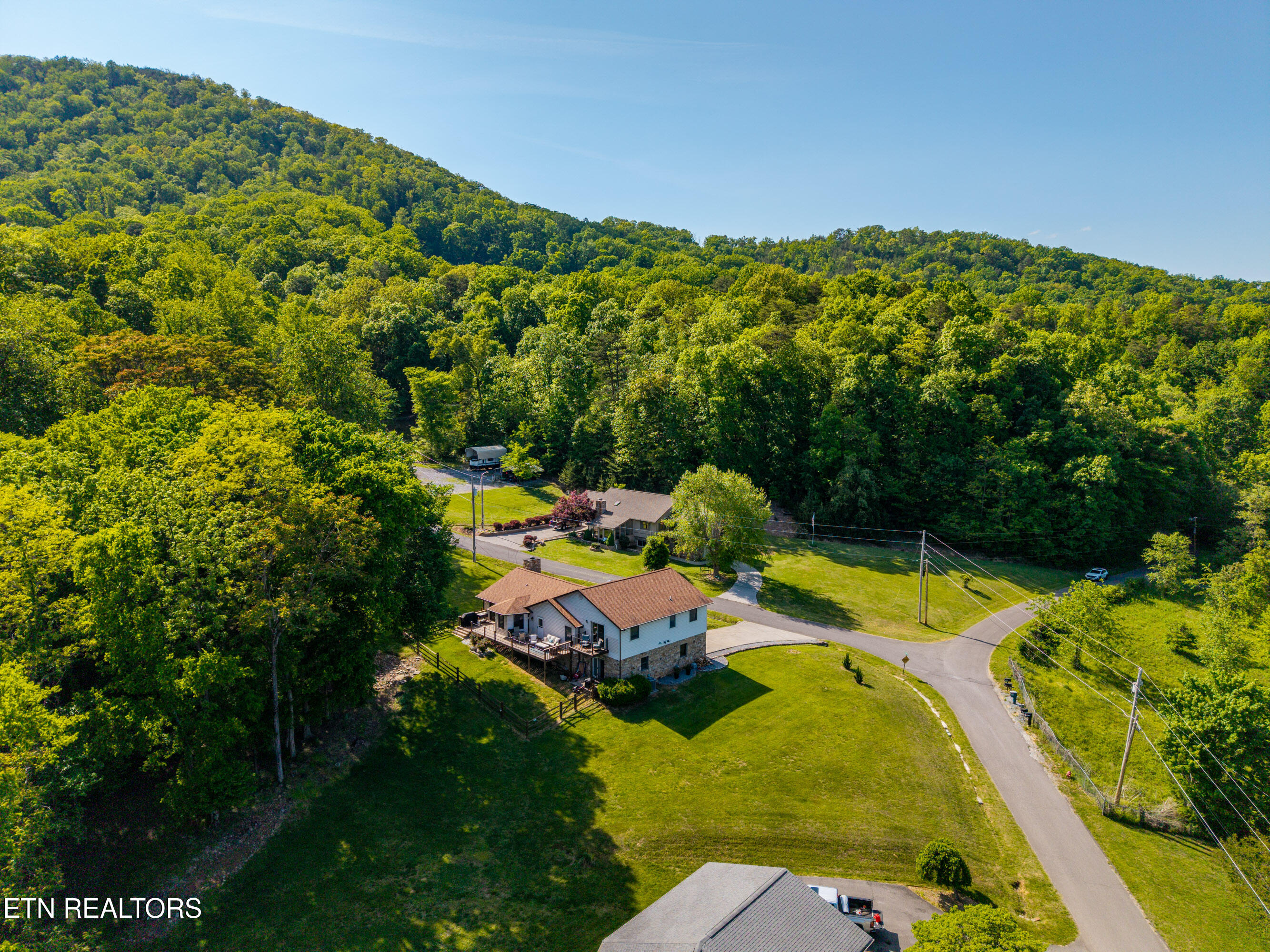 401 Edgewood Trail Newport, TN 37821 - Photo 41 of 42 401 Edgewood Trail-46