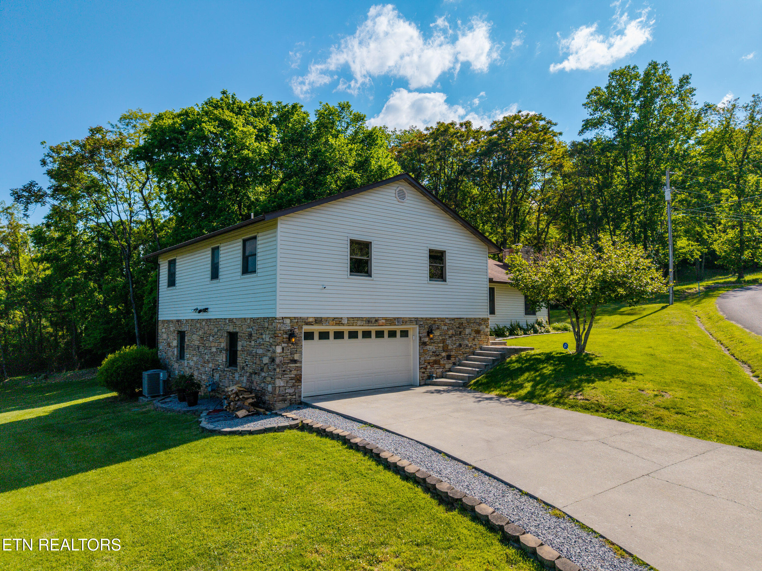 401 Edgewood Trail Newport, TN 37821 - Photo 9 of 42 401 Edgewood Trail-42