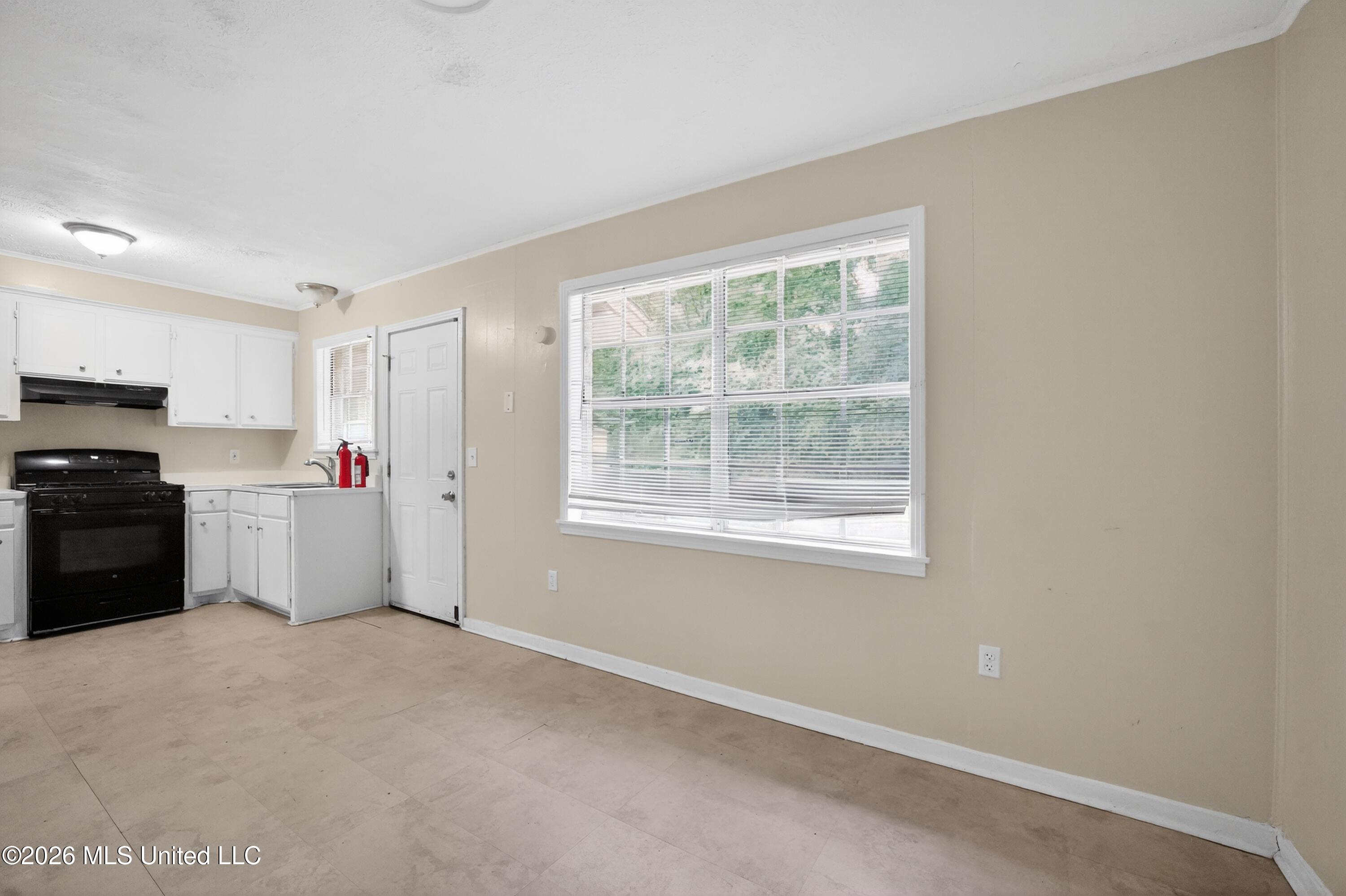 6578 Van Buren Road Jackson, MS 39213 - Photo 22 of 42 22_6578_Van_Buren_Rd-Kitchen-7257