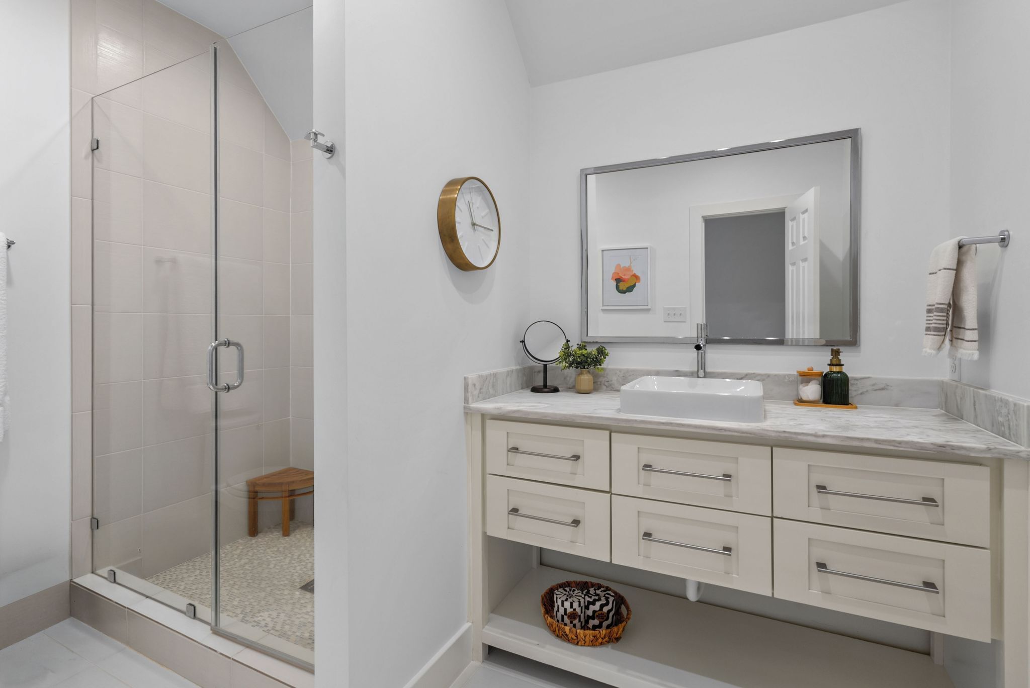 110 Beaver Dam Road Fairhope, AL 36532 - Photo 45 of 81 Guest Bathroom 2