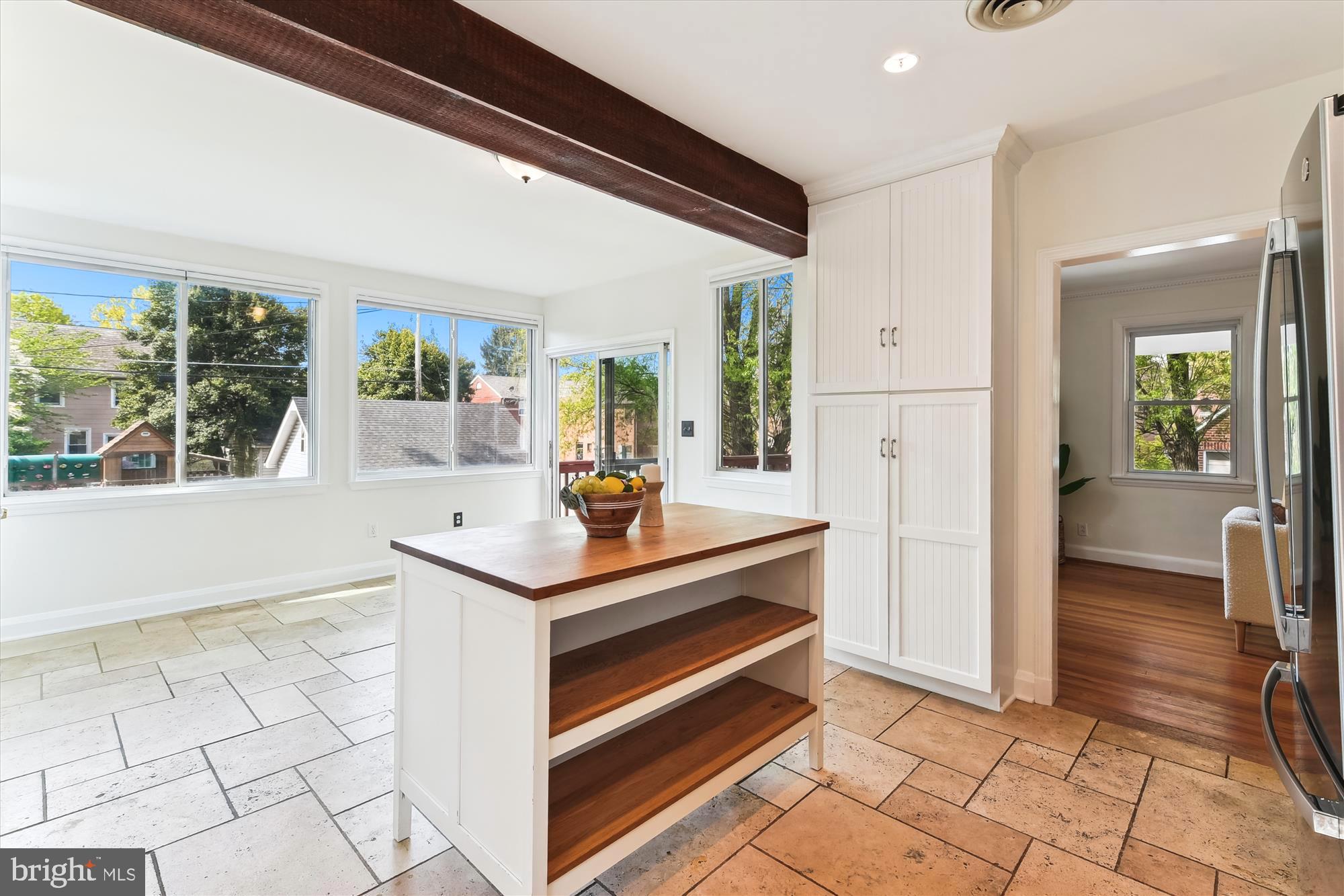 501 Dunkirk Road Baltimore, MD 21212 - Photo 11 of 38 a view of kitchen with sink and refrigerator
