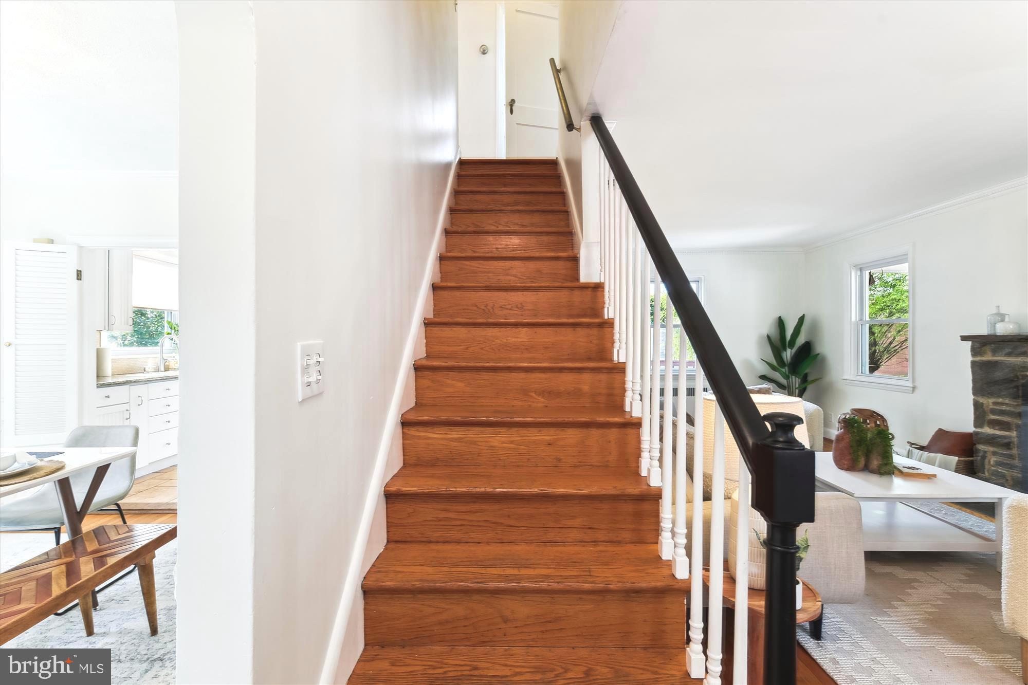 501 Dunkirk Road Baltimore, MD 21212 - Photo 4 of 38 a view of entryway and hall with wooden floor
