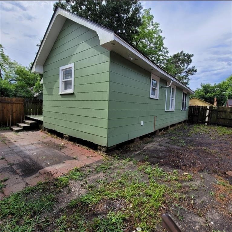 522 Aron Street Baytown, TX 77520 - Photo 9 of 9