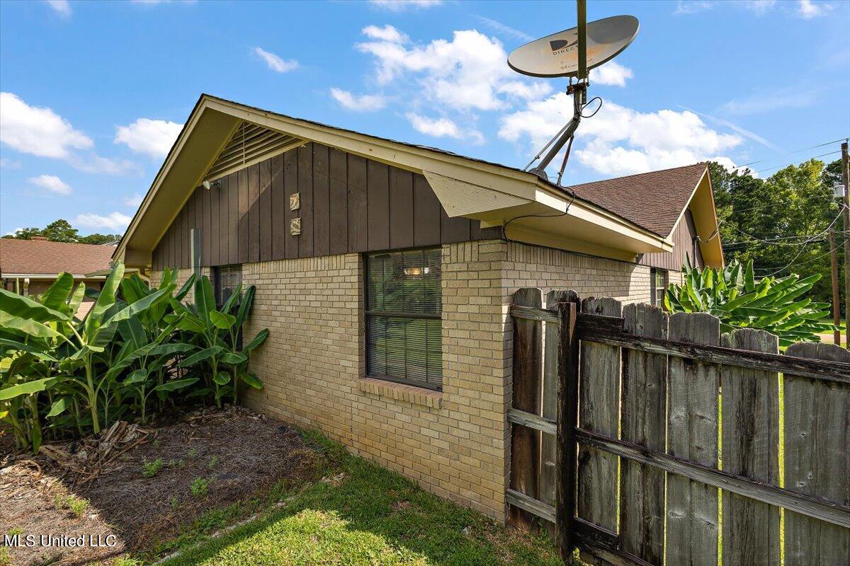 5227 Forest Hill Road Jackson, MS 39272 - Photo 34 of 37 35-HTP_2737