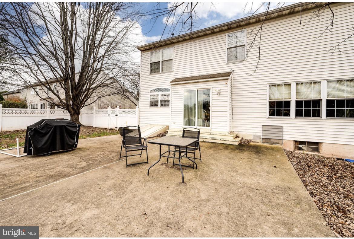 390 Wingspread Drive Reading, PA 19606 - Photo 3 of 18