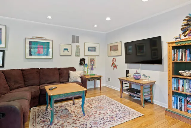 $4,200 | 281 Graemere Street, Northfield, IL 60093