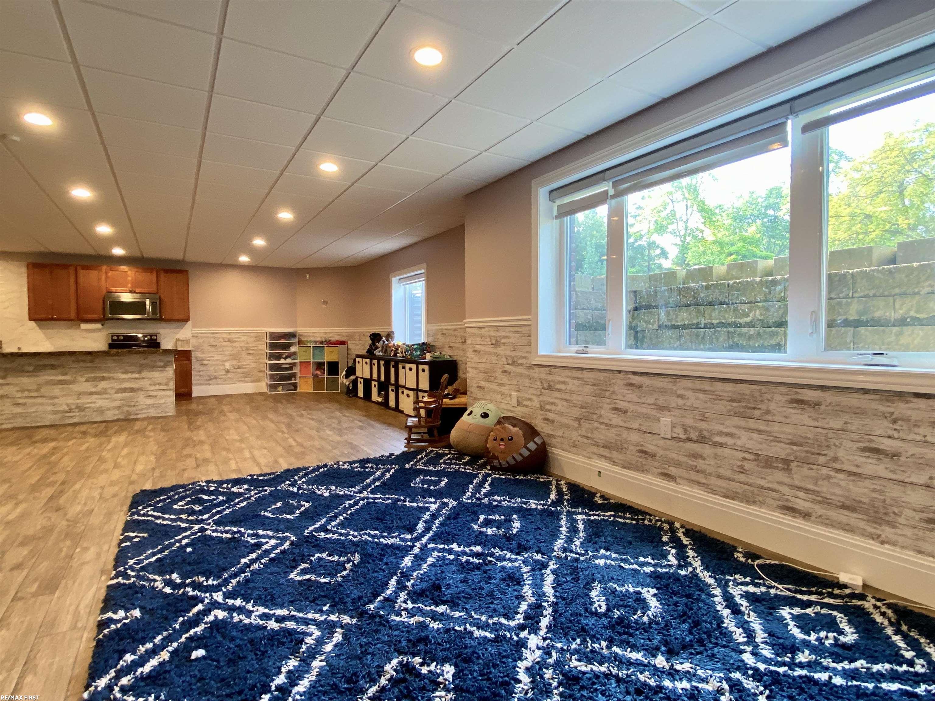 850 South Boulevard Rochester, MI 48307 - Photo 39 of 51