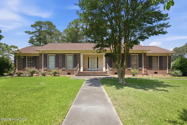 $327,500 | 304 Lawson Road, Washington, NC 27889