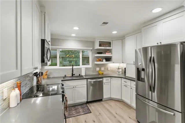 $629,999 | 1404 North Tustin Avenue, Unit E2, Santa Ana, CA 92705