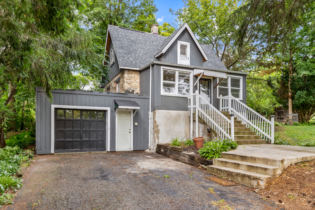148 Wildwood Road Algonquin, IL 60102 - Photo 2 of 17