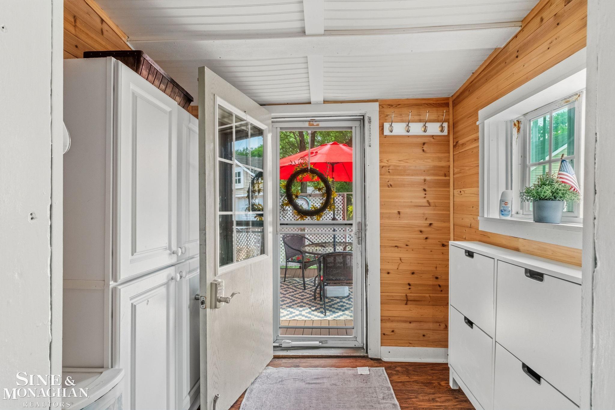134 Kerby Road Grosse Pointe, MI 48236 - Photo 14 of 69 50213365-275efc98-0b66-48c1-b41f-067672b60a1e.JPG