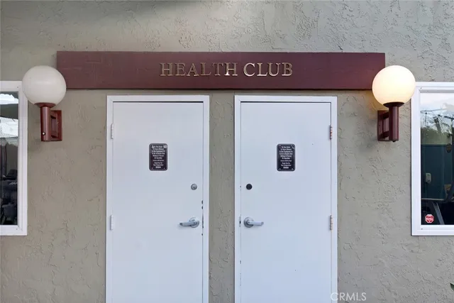 $395,000 | 1000 West MacArthur Boulevard, Unit 67, Santa Ana, CA 92707