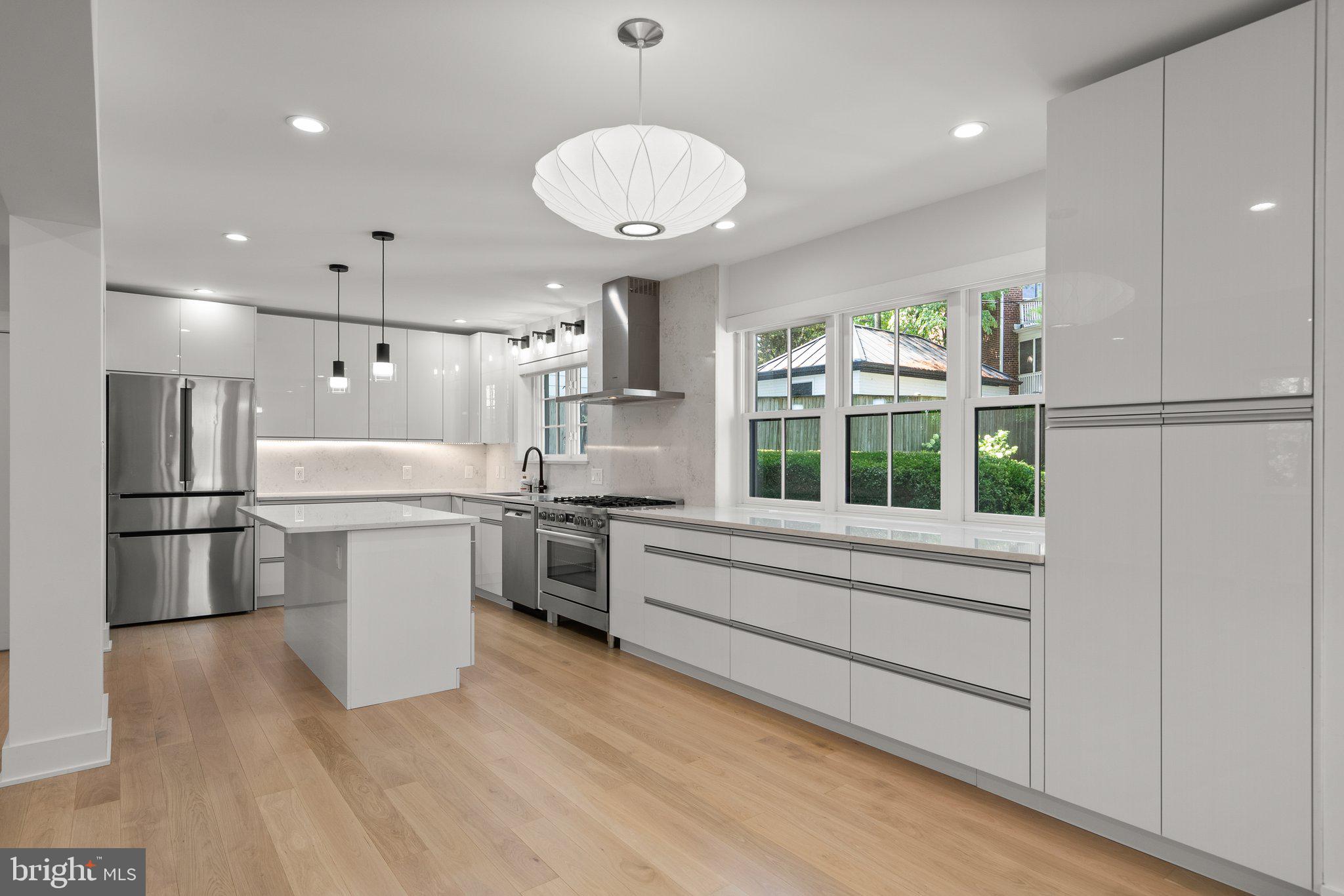 4232 Reno Road Northwest Washington, DC 20008 - Photo 8 of 45