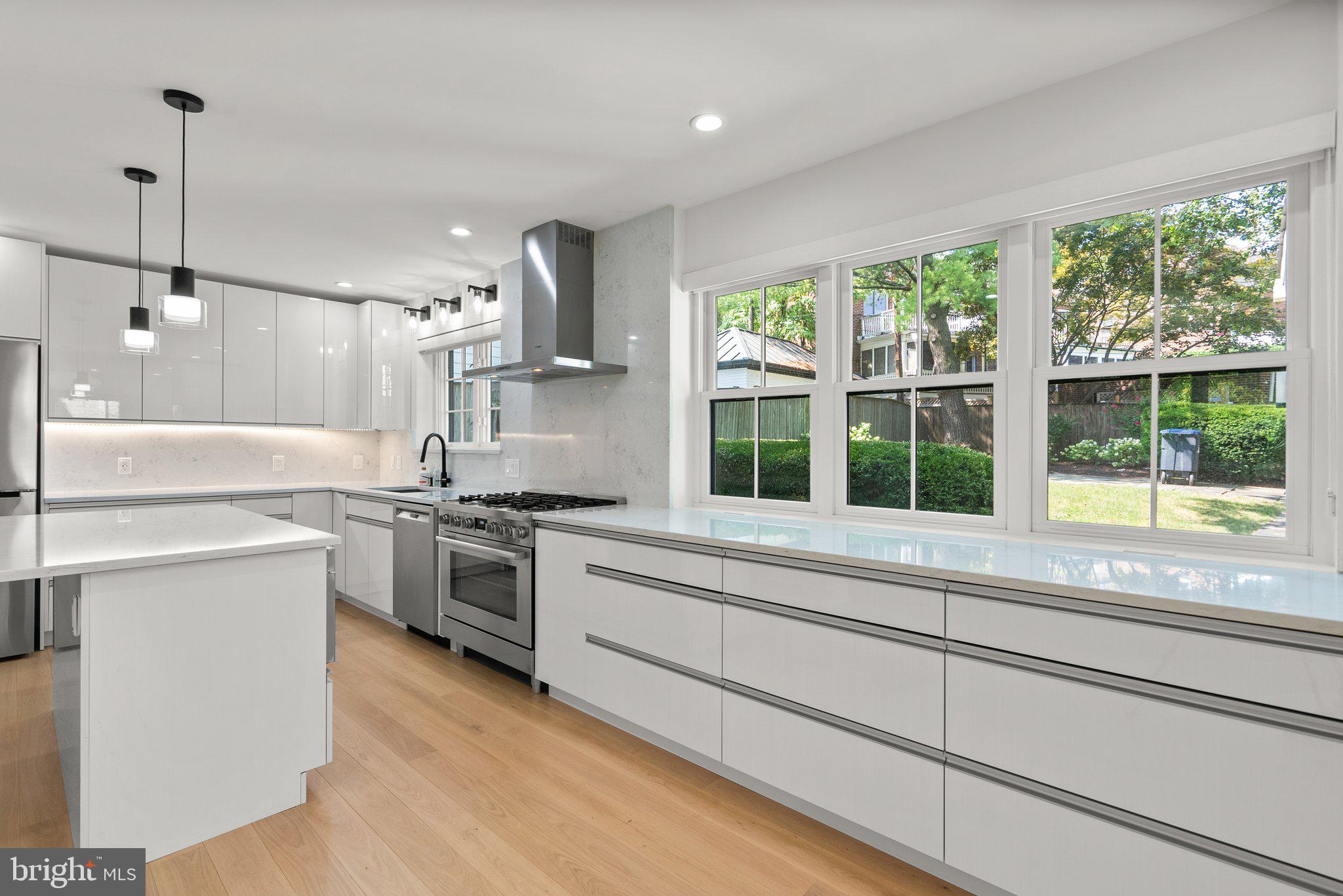 4232 Reno Road Northwest Washington, DC 20008 - Photo 10 of 45