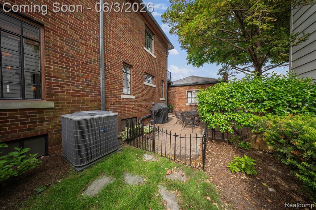 2470 Riverside Drive Trenton, MI 48183 - Photo 18 of 78