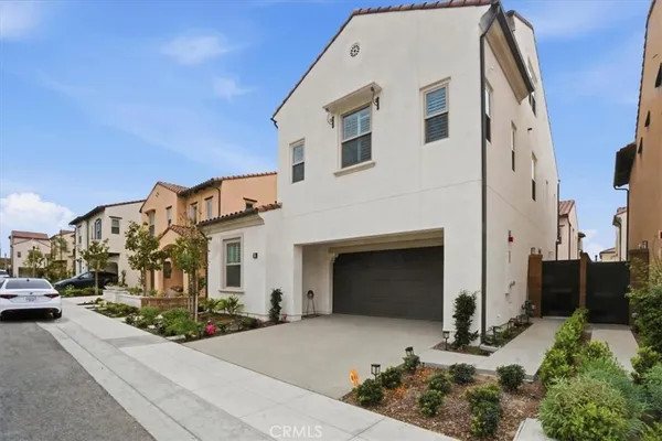 $2,450,000 | 107 Starbright, Irvine, CA 92618