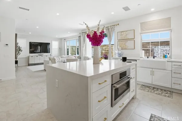 $2,450,000 | 107 Starbright, Irvine, CA 92618