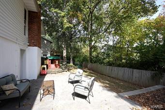 533 Red Bridge Court Ballwin, MO 63021 - Photo 3 of 18 Gallery Image 3