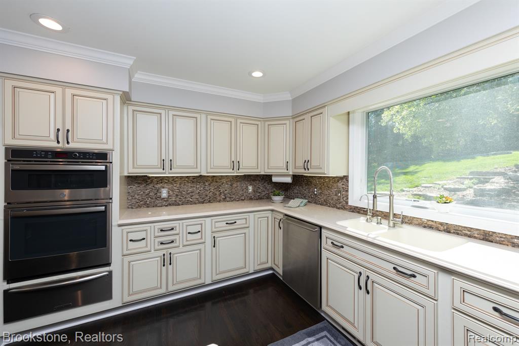 4780 Cider Hill Drive Rochester, MI 48306 - Photo 20 of 50