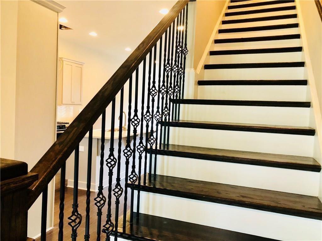 257 Franklin Road Sandy Springs, GA 30342 - Photo 7 of 14 a view of entryway