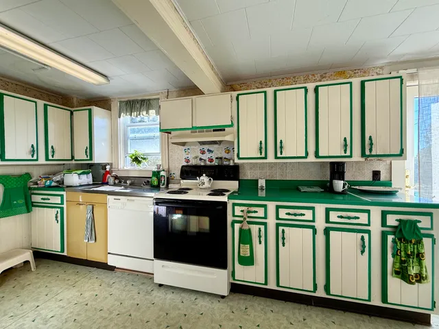 $235,000 | 7 Broadway, Eastport, ME 04631