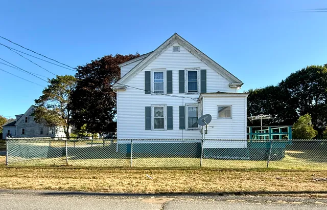 $235,000 | 7 Broadway, Eastport, ME 04631
