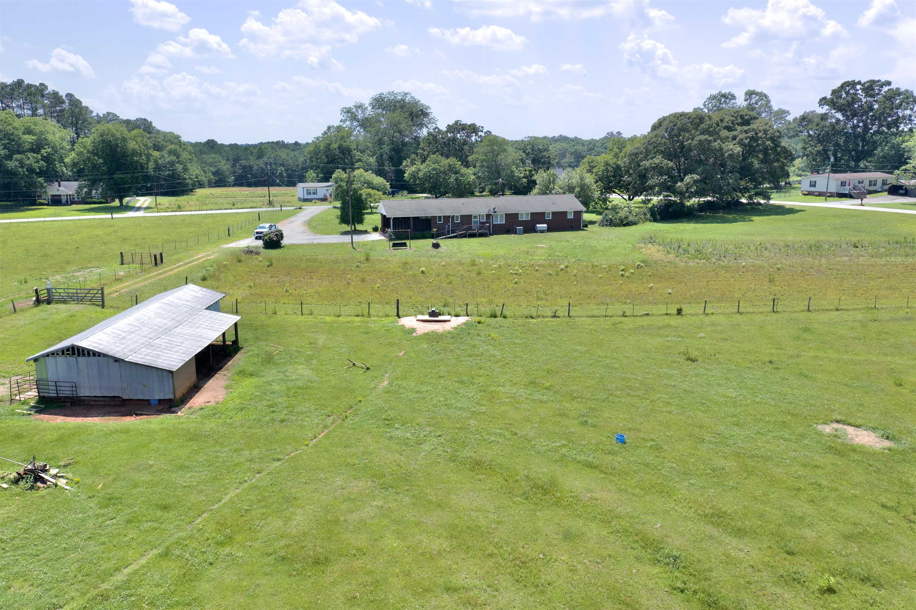 572 Green River Road Chesnee, SC 29323 - Photo 5 of 29