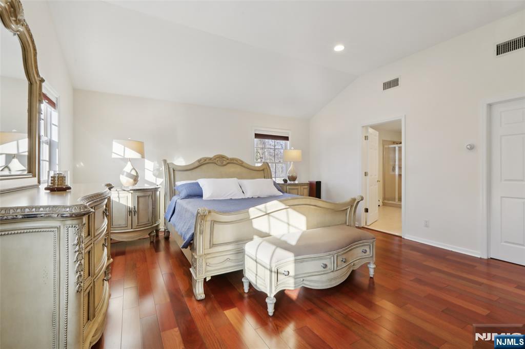 115 Southern Parkway Ridgewood, NJ 07450 - Photo 14 of 25