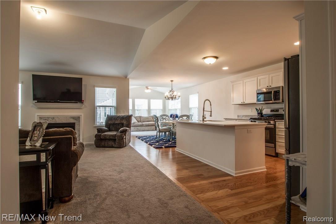 3115 Curtis Road Wixom, MI 48393 - Photo 18 of 44 Interiors (16 of 42).jpg