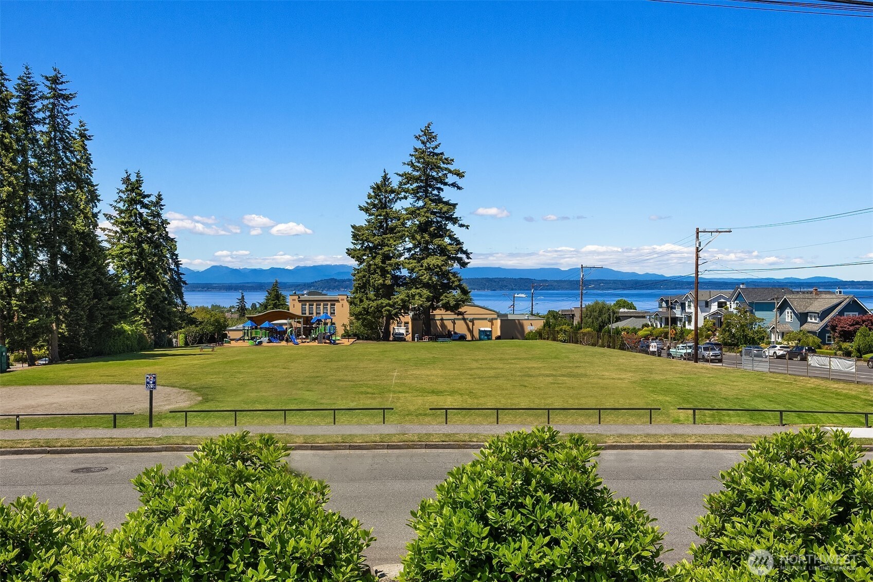 103 8th Avenue South Edmonds, WA 98020 - Photo 2 of 24
