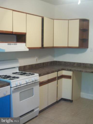 4437 Wickford Road Baltimore, MD 21210 - Photo 14 of 30 Kitchen