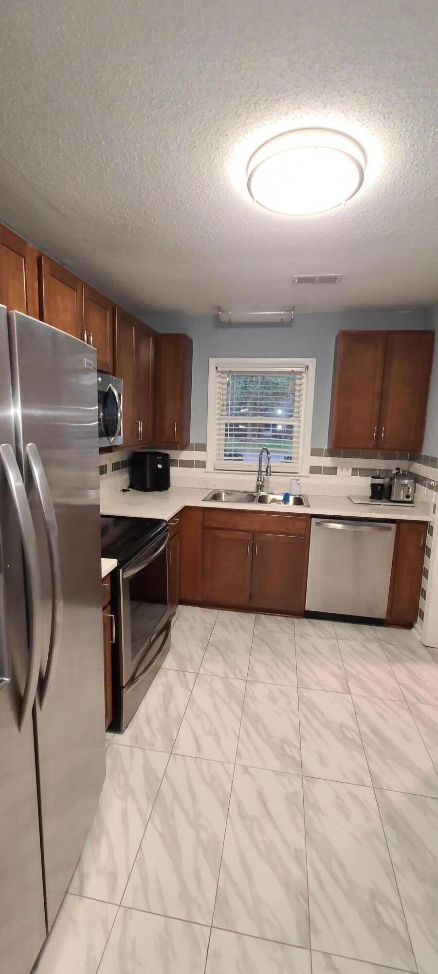 206 Ruffin Road Summerville, SC 29486 - Photo 2 of 7 20211022_183531