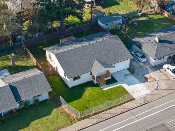 $529,000 | 2211 Southeast 182nd Avenue, Portland, OR 97233