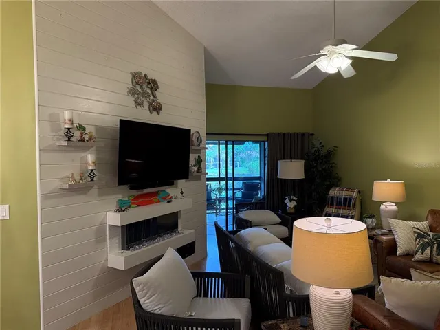 $3,400 | 5770 Ashton Lake Drive, Unit 8, Sarasota, FL 34231