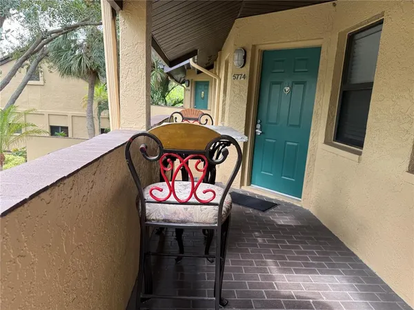 $3,400 | 5770 Ashton Lake Drive, Unit 8, Sarasota, FL 34231