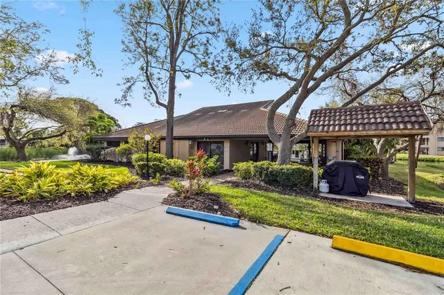 $3,400 | 5770 Ashton Lake Drive, Unit 8, Sarasota, FL 34231