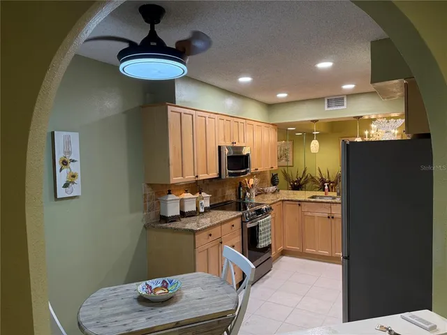 $3,400 | 5770 Ashton Lake Drive, Unit 8, Sarasota, FL 34231