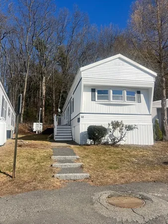 $165,000 | 32 Mustang Avenue, Marlborough, MA 01752