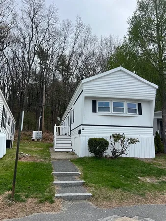 $165,000 | 32 Mustang Avenue, Marlborough, MA 01752