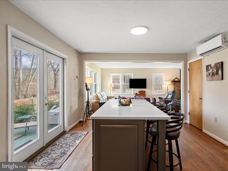 229 Forest View Road Edinburg, VA 22824 - Photo 12 of 53 Breakfast Island
