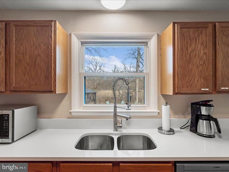 229 Forest View Road Edinburg, VA 22824 - Photo 15 of 53 Kitchen