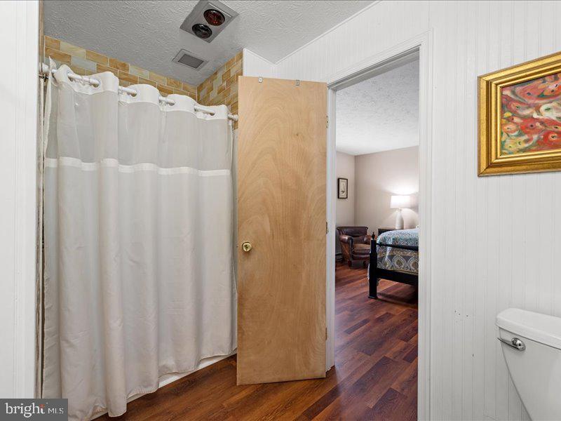 229 Forest View Road Edinburg, VA 22824 - Photo 21 of 53 Main Floor full bath