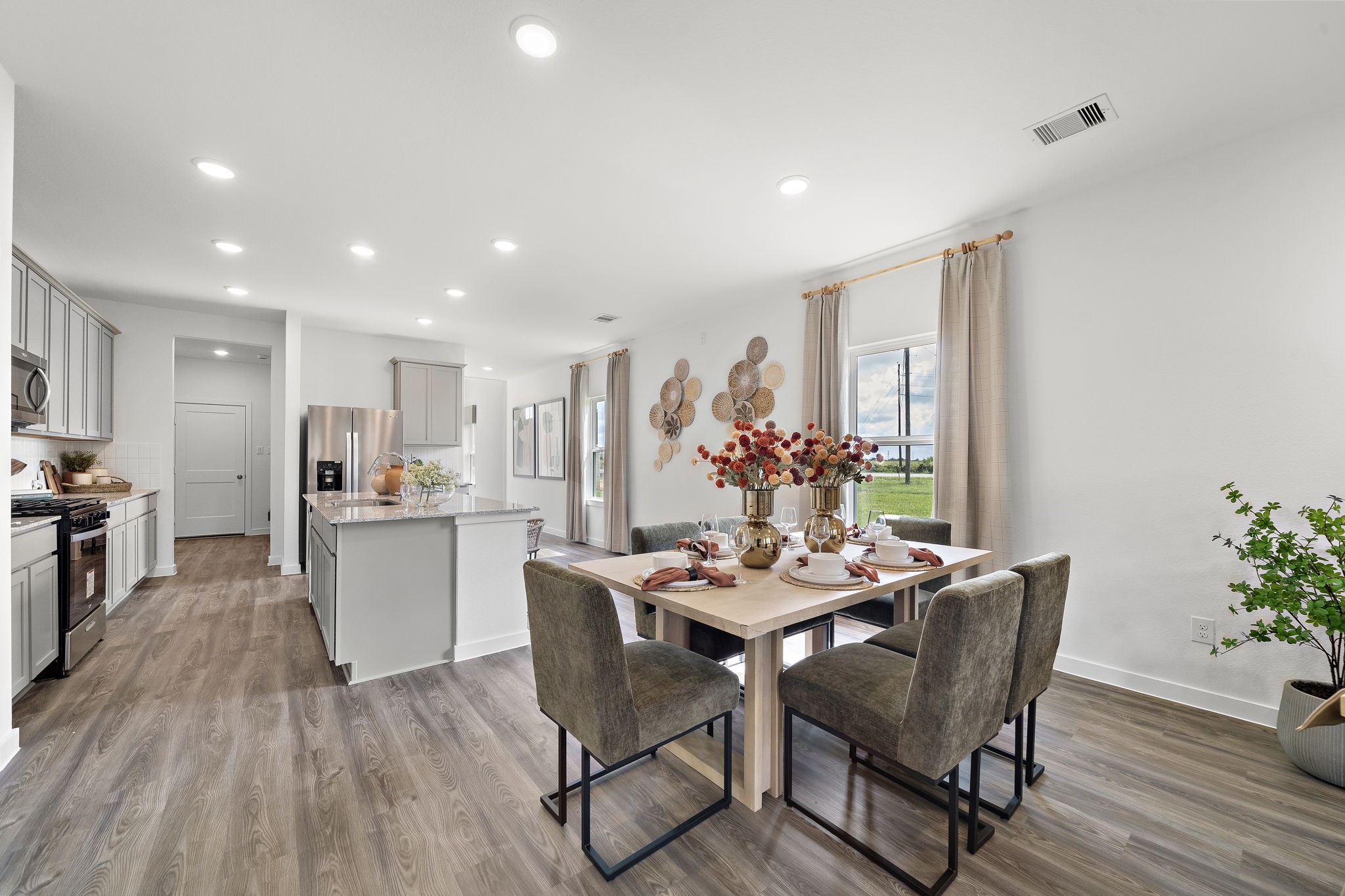 300 Amy Street Angleton, TX 77515 - Photo 13 of 41 Representative Photo