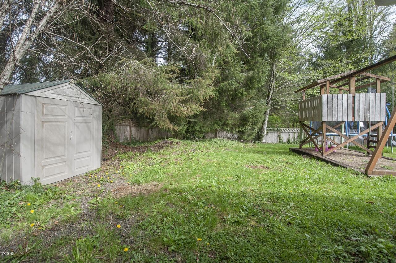 1525 North North Bank Road Otis, OR 97368 - Photo 7 of 40 Backyard - View 4 (1280x850)