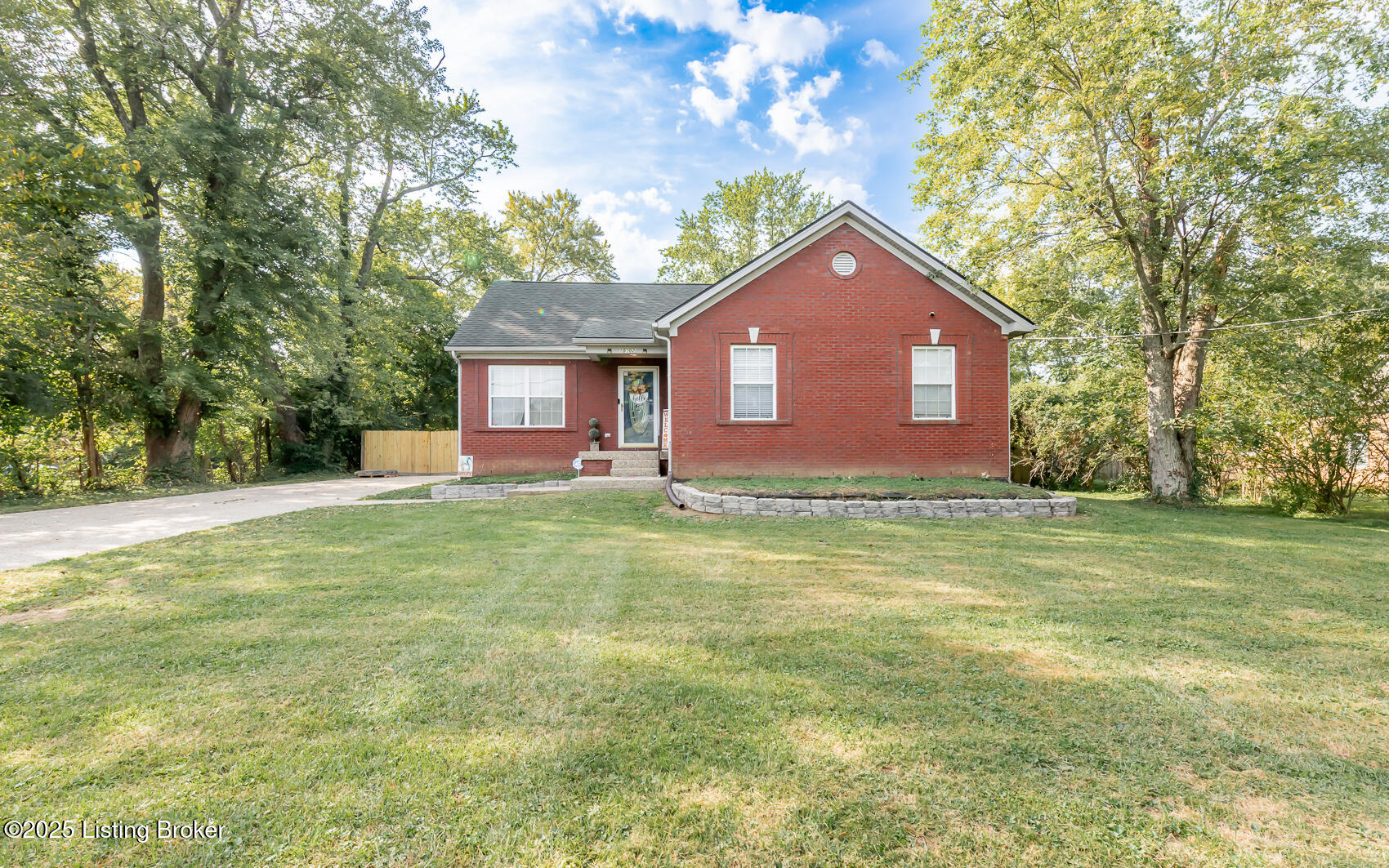 10302 Easum Road Louisville, KY 40299 - Photo 2 of 62 ESR-102