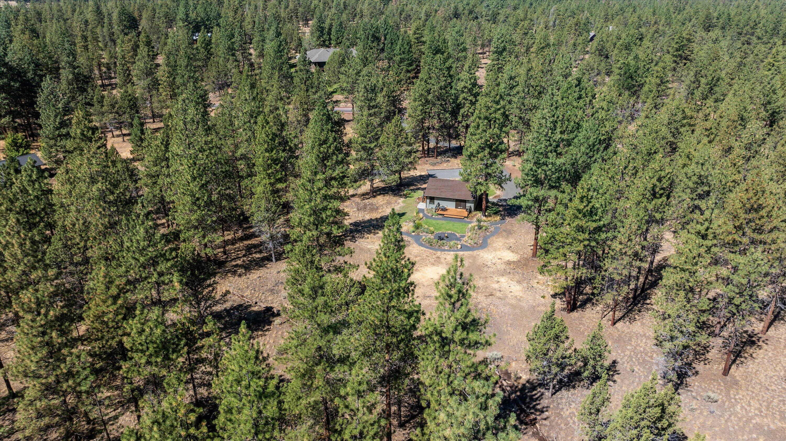 69370 Green Ridge Loop Sisters, OR 97759 - Photo 34 of 39 Aerial
